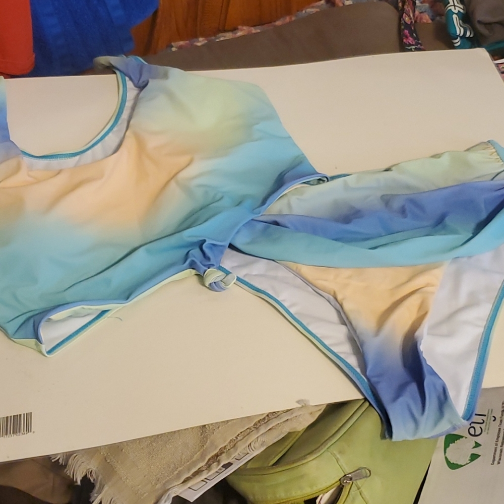 Swim suit
